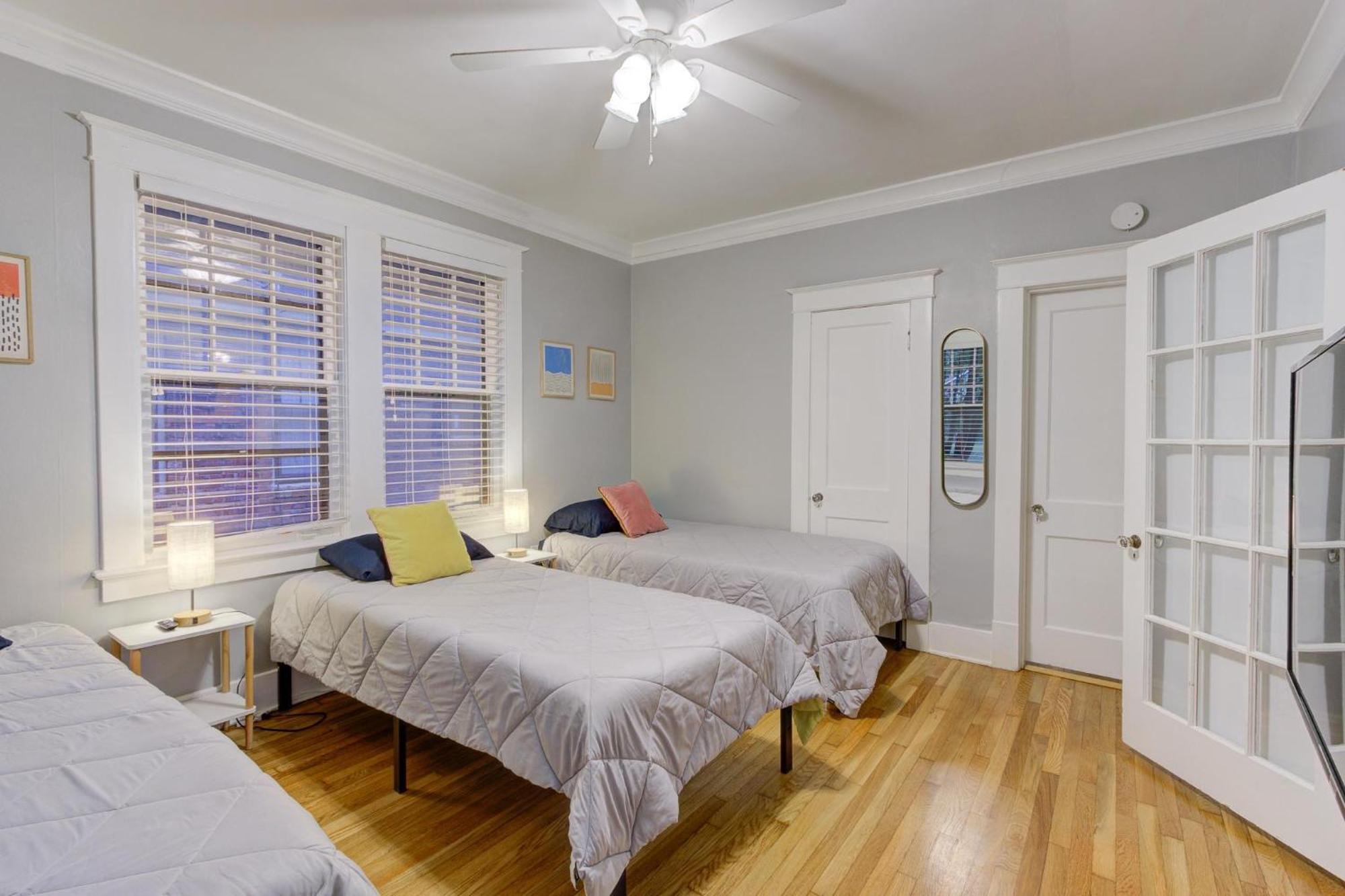 Spacious Bungalow With 6 Beds, Games, And Fire Pit - Close To Beale Street, Bbq, Graceland, & Liberty Bowl Μέμφις Εξωτερικό φωτογραφία